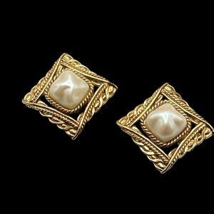 Vintage Givenchy Faux Mabe’ Pearl Asymmetrical Earrings